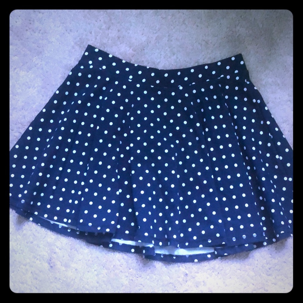 Aeropostale polka dot skater skirt (s)